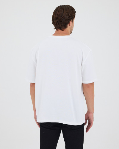 Camiseta Unisex con logo parche bordado | Colección "I AM A PATCH