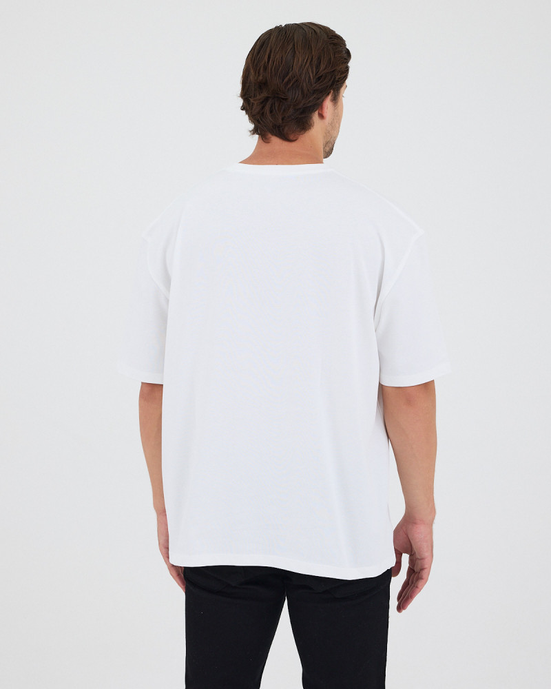 Camiseta Unisex con logo parche bordado | Colección "I AM A PATCH