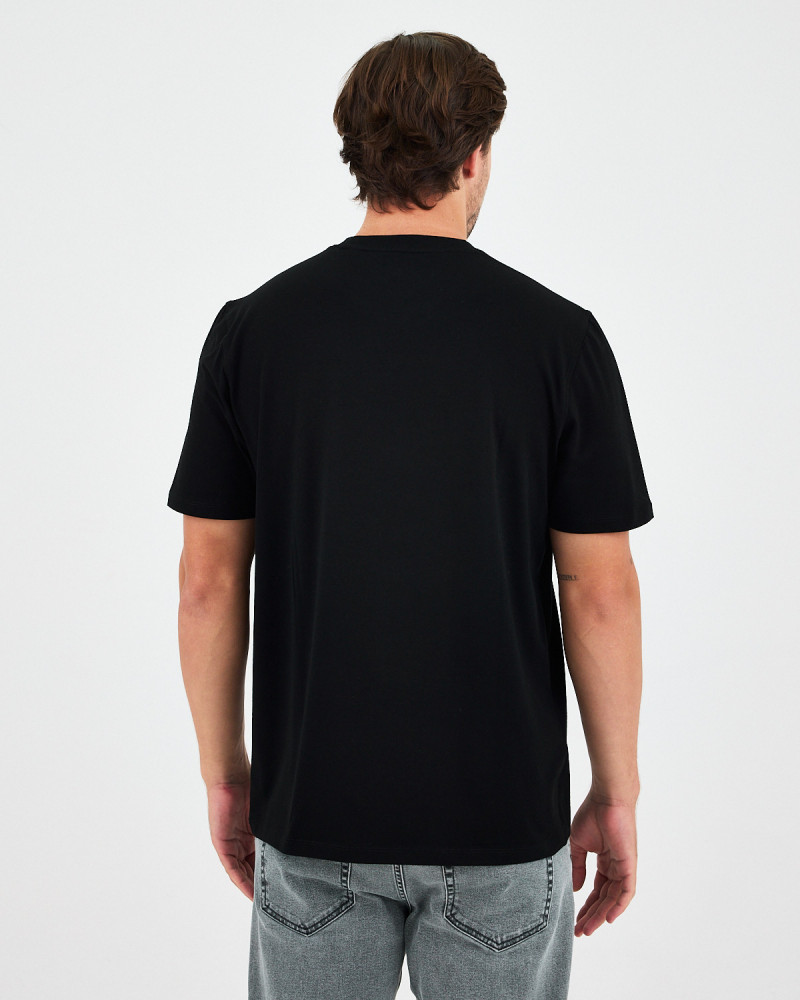 Camiseta Unisex con logo parche bordado | Colección "I AM A PATCH