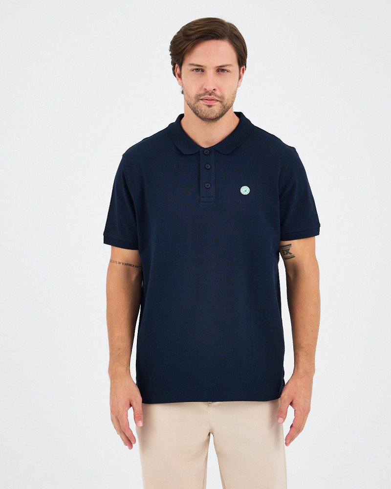 Polo Unisex con logo parche bordado | Colección "I AM A PATCH