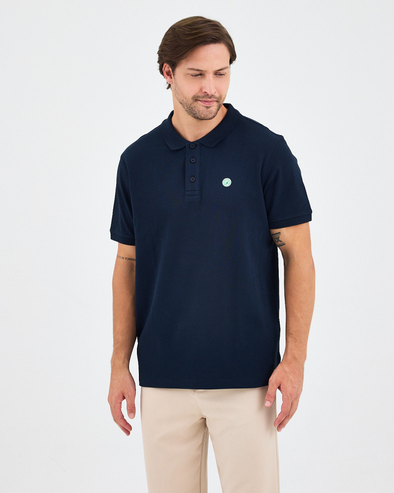 Polo Unisex con logo parche bordado | Colección "I AM A PATCH