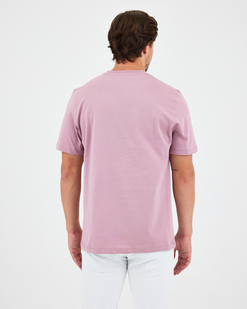 Camiseta Unisex con logo parche bordado | Colección "I AM A PATCH