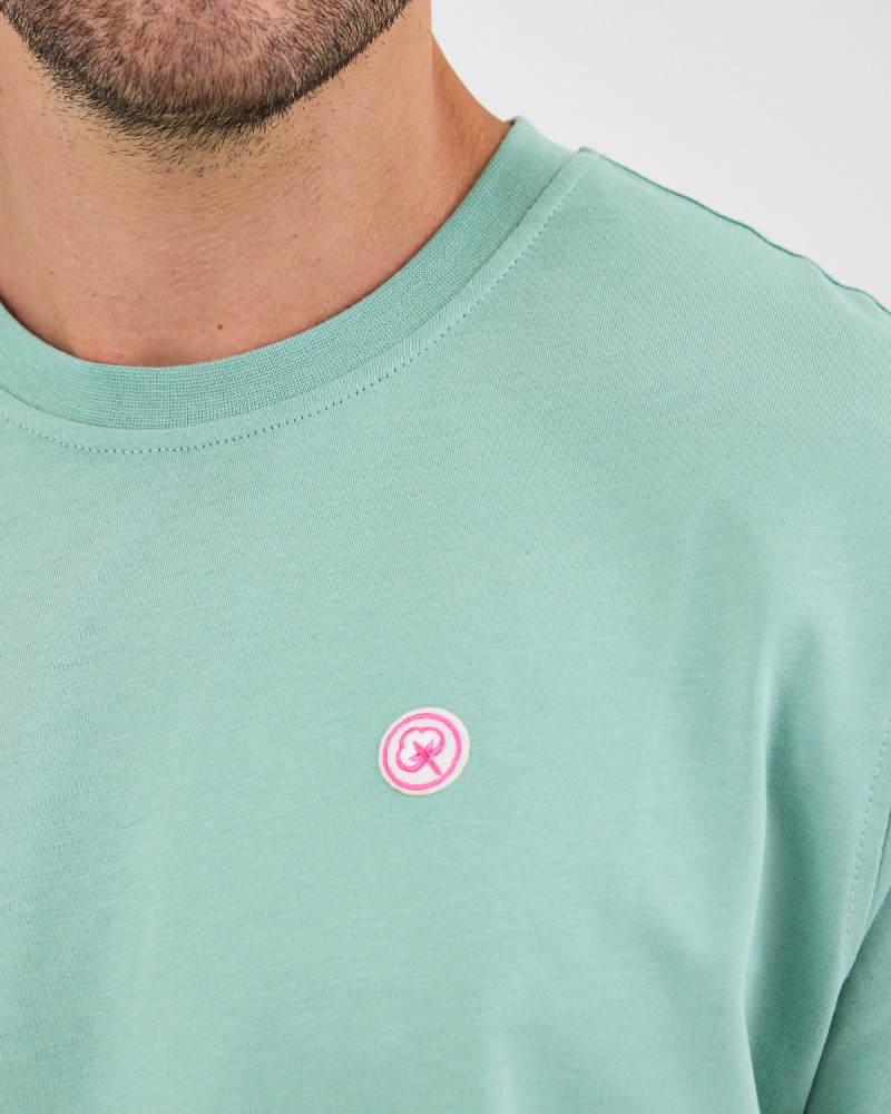 Camiseta Unisex con logo parche bordado | Colección "I AM A PATCH