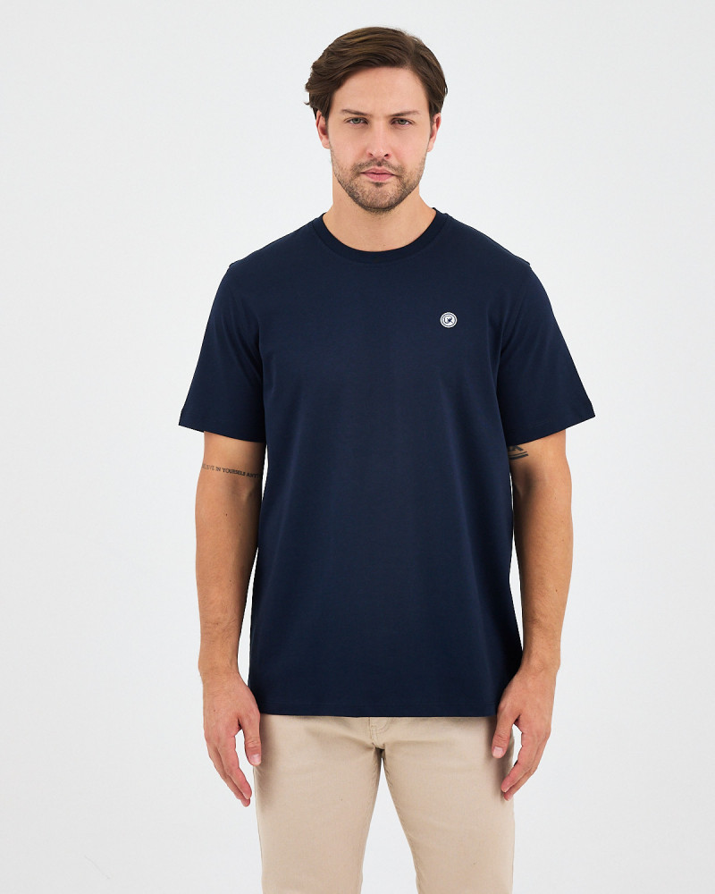 Camiseta Unisex con logo parche bordado | Colección "I AM A PATCH