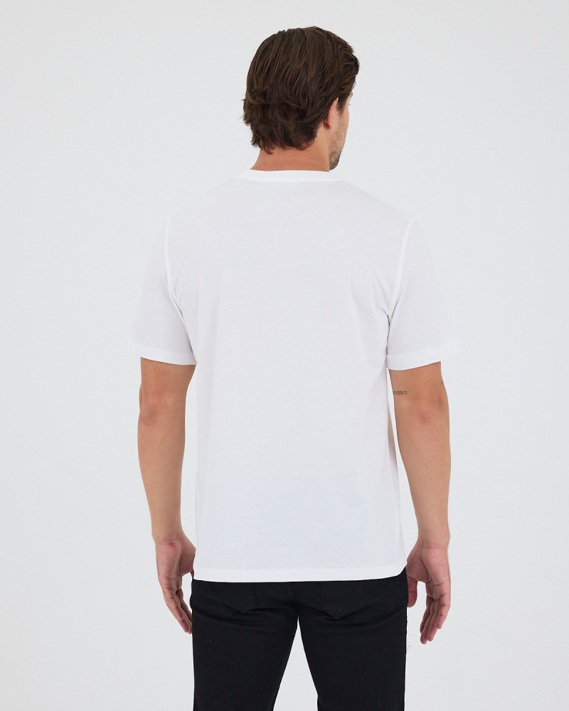 Camiseta Unisex con logo parche bordado | Colección "I AM A PATCH