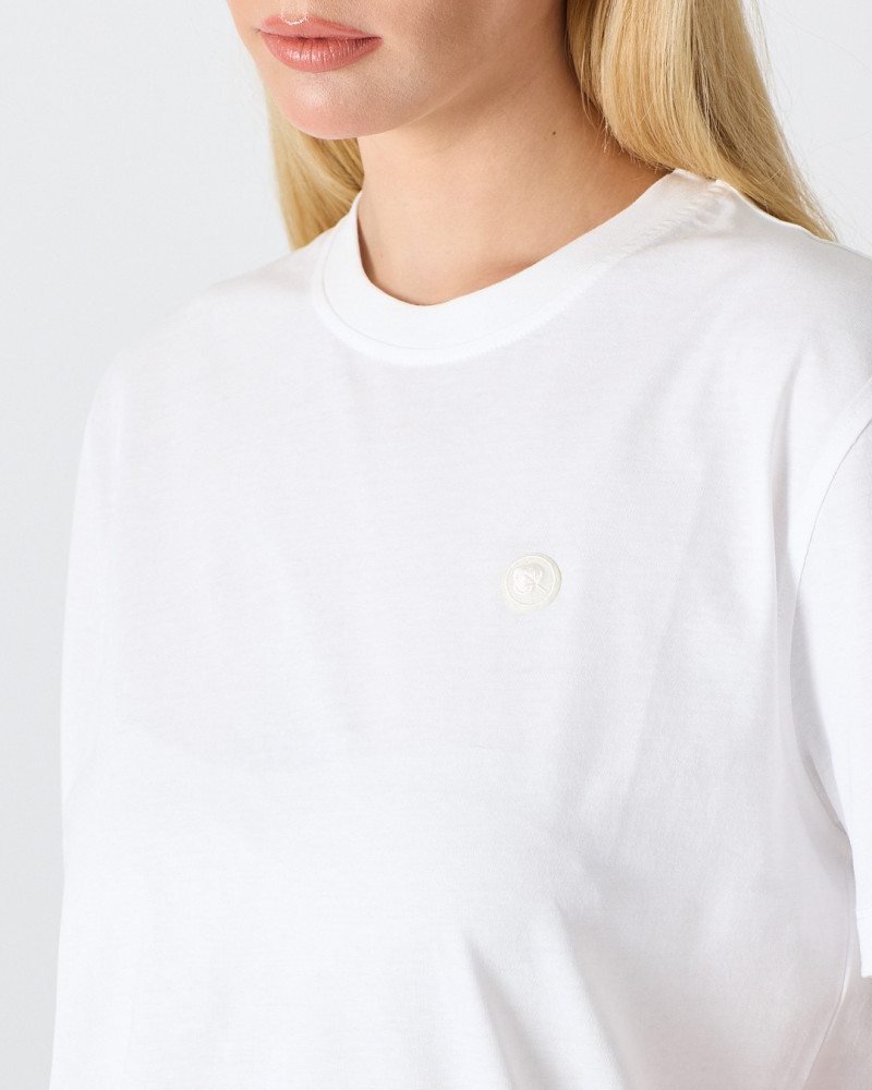 Camiseta Unisex con logo parche bordado | Colección "I AM A PATCH