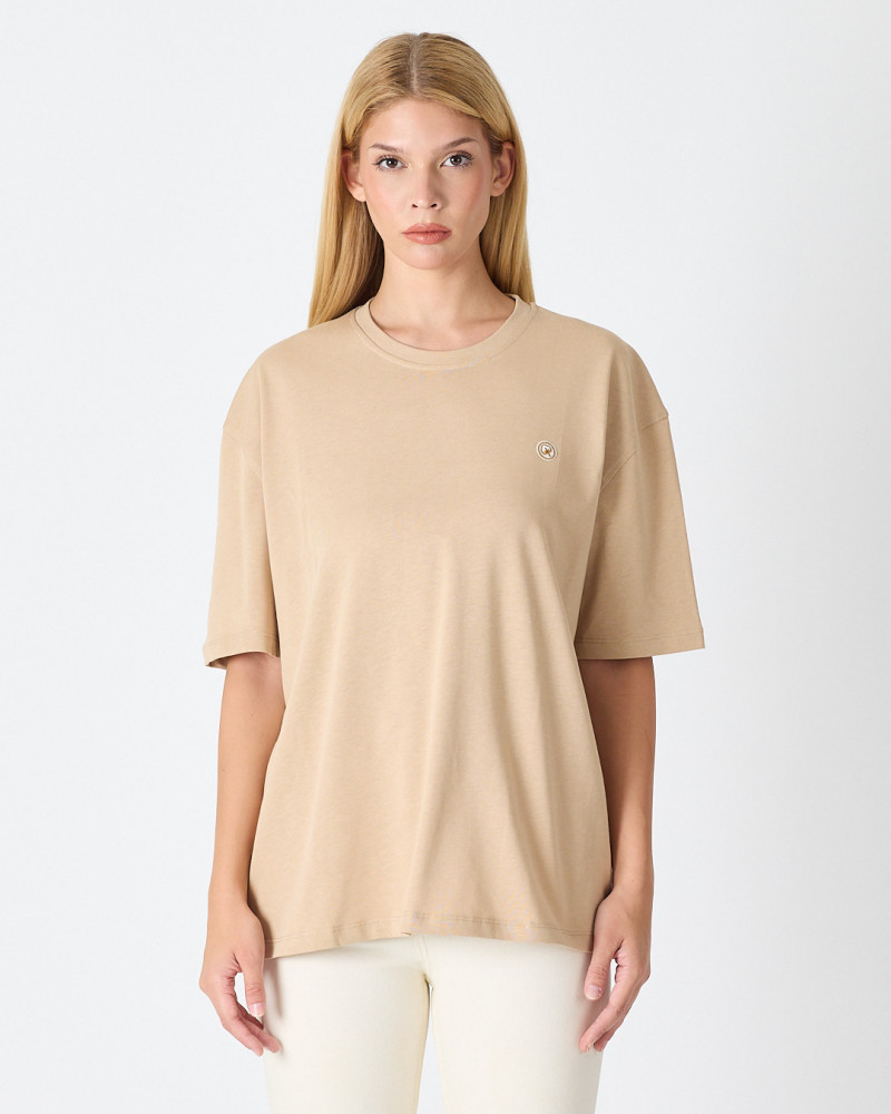 Camiseta Unisex con logo parche bordado | Colección "I AM A PATCH