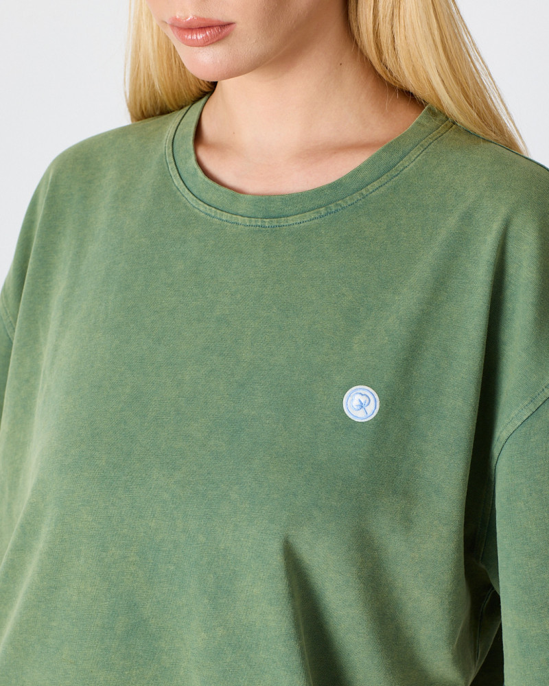 Unisex T-shirt with embroidered logo patch | "I AM A PATCH" collection