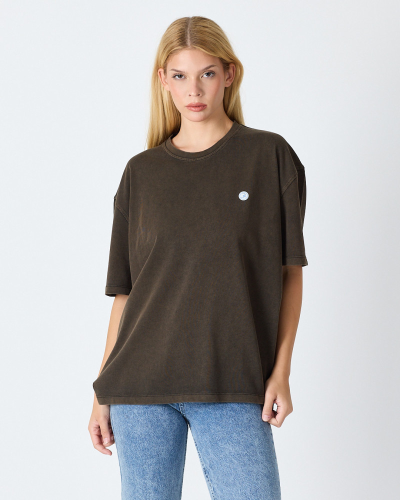 Camiseta Unisex con logo parche bordado | Colección "I AM A PATCH