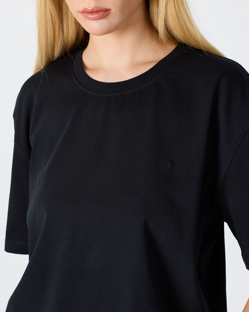 Camiseta Unisex con logo bordado al tono | Colección " I Wasn't here"