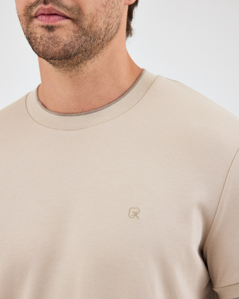 Camiseta Unisex con logo bordado al tono | Colección " I Wasn't here"