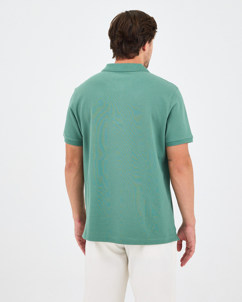 Polo Unisex con logo bordado contraste | Colección "HERE I AM"
