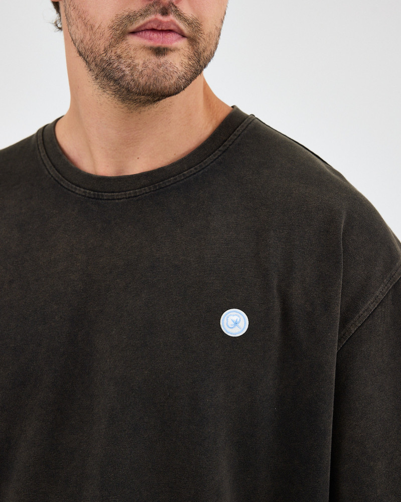 Unisex T-shirt with embroidered logo patch | "I AM A PATCH" collection
